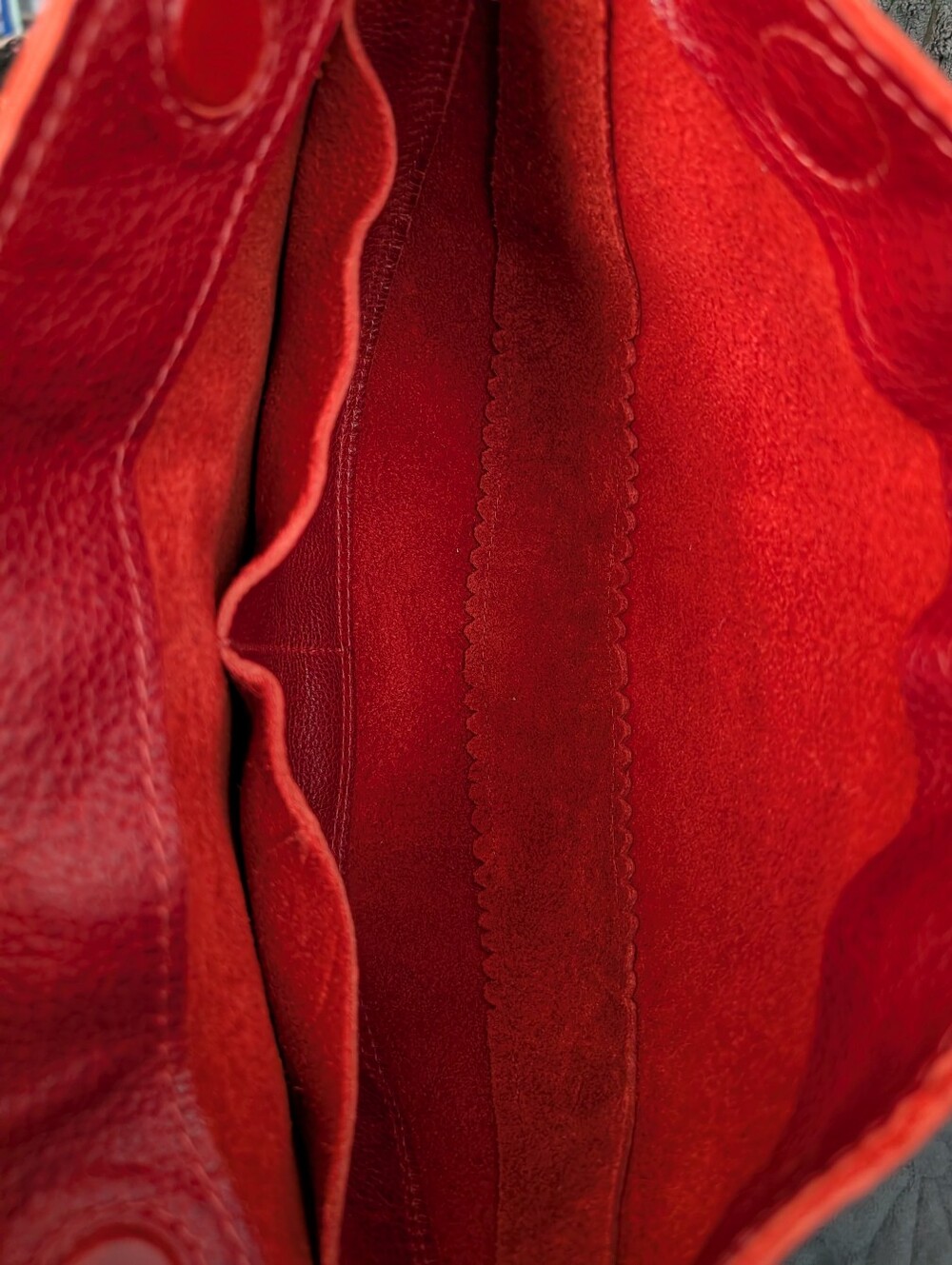Portland Leather Chili Red Large Koala Sling Bag NWT - Picture 4 of 6